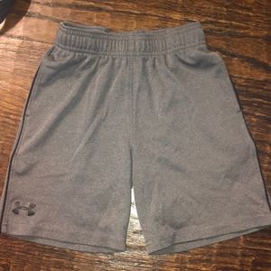 Under Armour boys shorts size 5